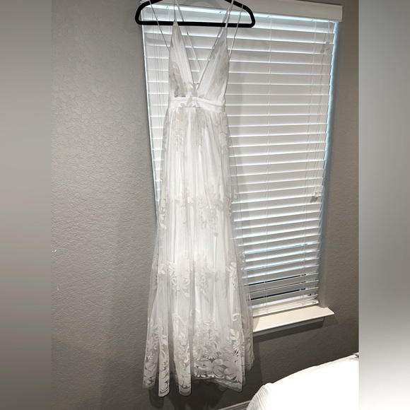 Dresses & Skirts - Bella and Bloom boutique white “Here Comes the Bride” maxi dress. Size small.
